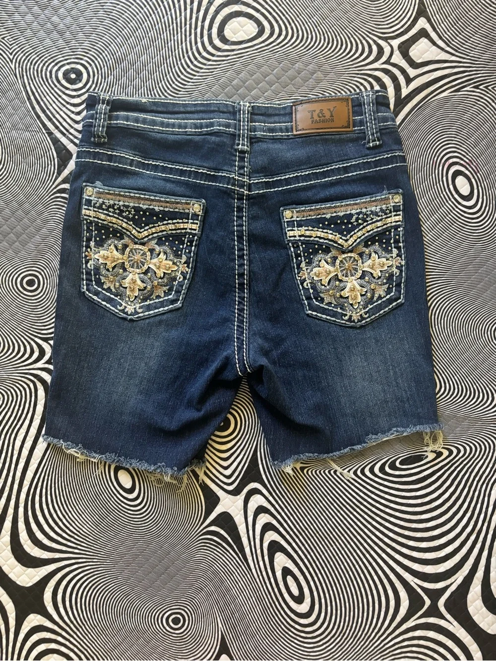 Women's Embroidered Dark Blue Denim Shorts
